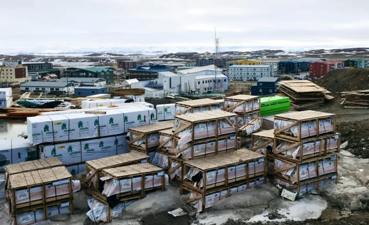 Housing Arctic: 2,5 milioane $ per locuință – semnal de alarmă global?
