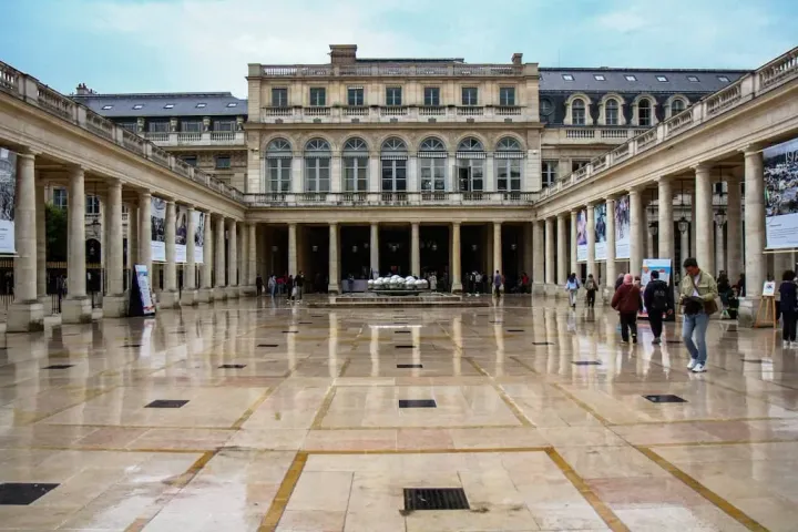 Cultura franceză, sacrificiul tăcerii: între artă și faliment național