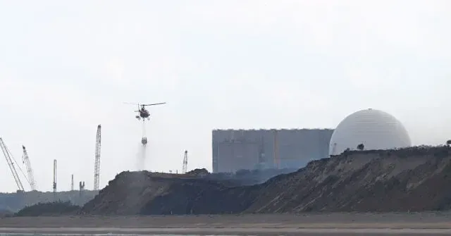 Incendiu devastator amenință centrala nucleară britanică Sizewell B