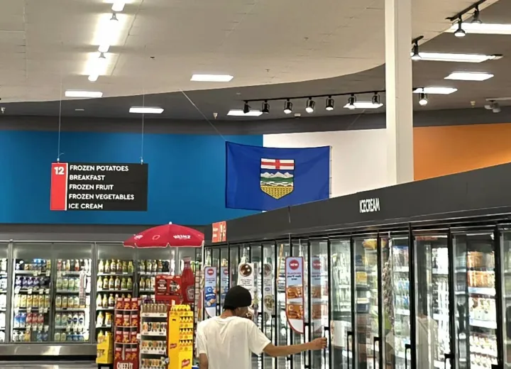 Steagul provinciei Alberta, acuzat că e „politic” într-un supermarket canadian