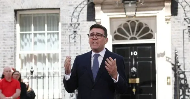 Socialistul Andy Burnham, noul premier britanic. Un plan pe 10 ani pentru Regatul Unit