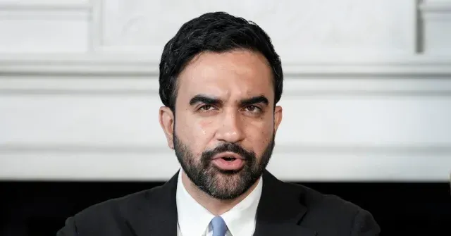 Primarul socialist din New York atacă poliția și naționalismul american