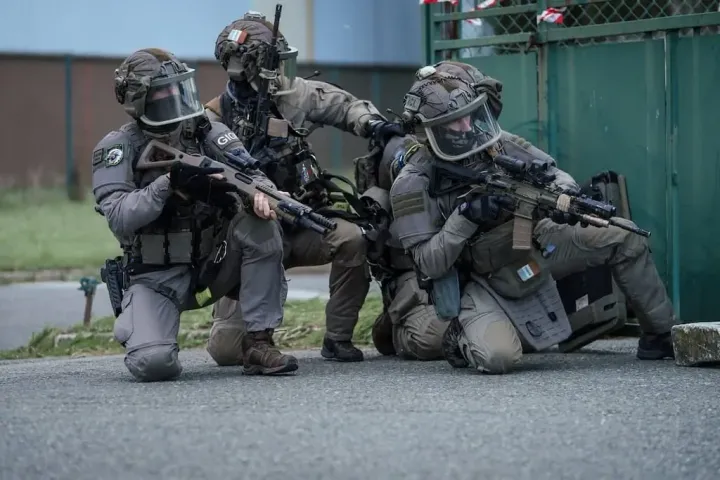 GIGN: noua armată a Franței împotriva crimei organizate