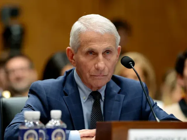 Fauci, găsit în sfidarea Congresului: un semnal pentru Europa?