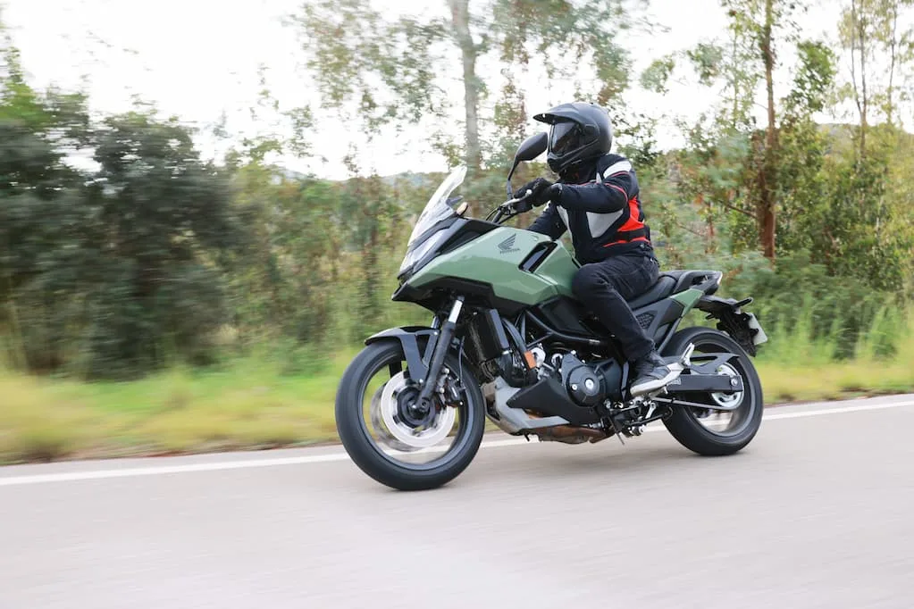 Honda NC 750 X: Motocicleta antistres ce sfidează globalismul urban