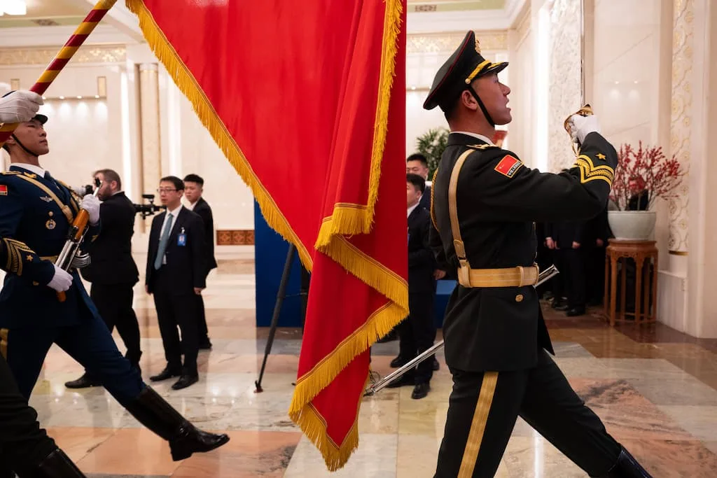 China fură inteligența AI americană pentru armată. Lecția pentru Europa