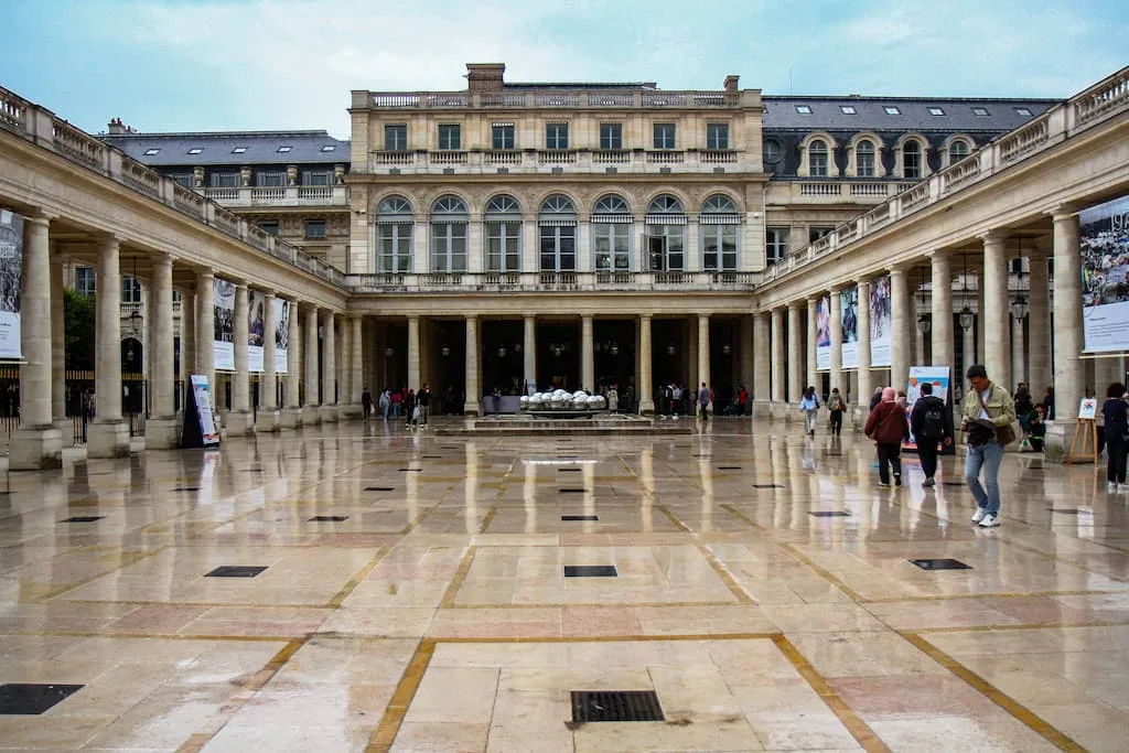 Cultura franceză, sacrificiul tăcerii: între artă și faliment național